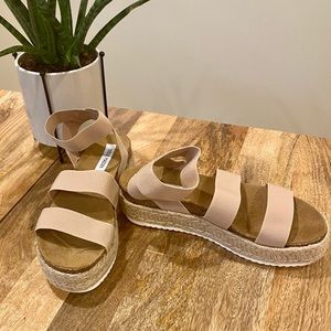 NWOT Steve Madden Flatform Espadrille Sandal